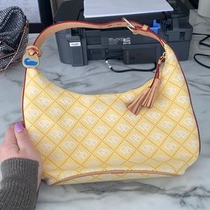 Dooney and bourke purse